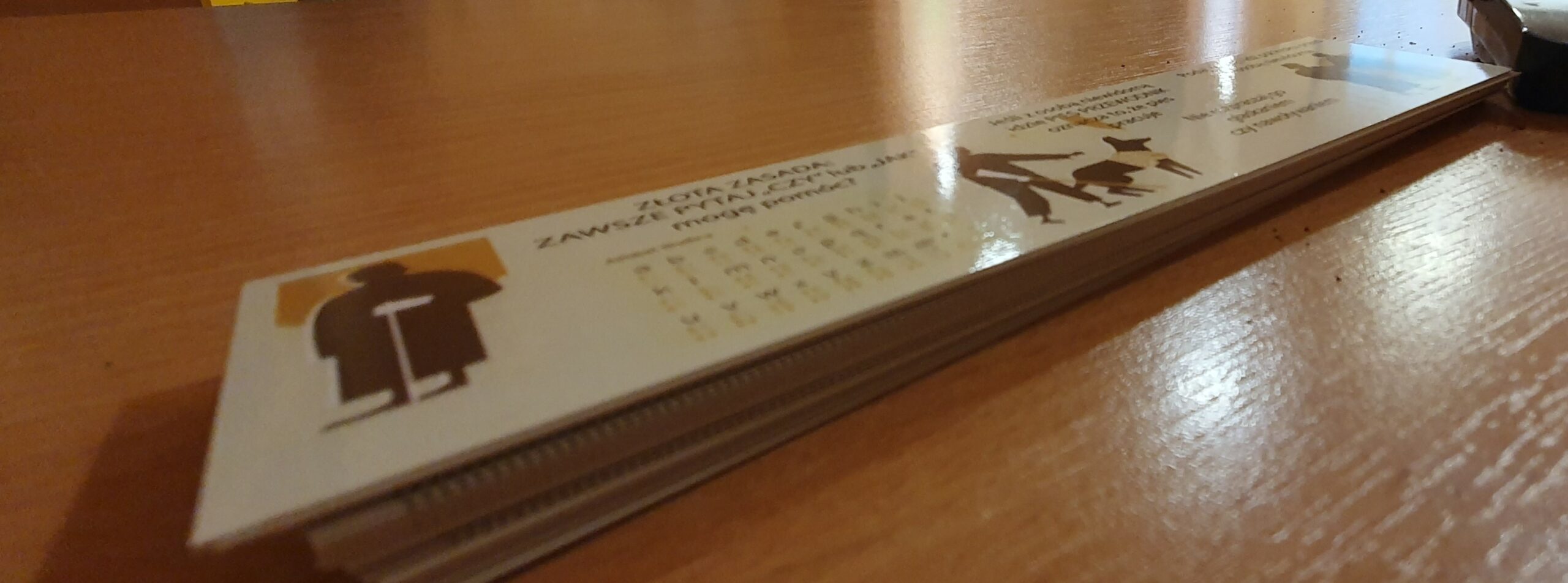Zdjęcie zakładki do książki stworzonej jako upominek z zajęć edukacyjnych